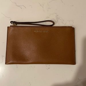 Michael Kors Wristlet / Clutch